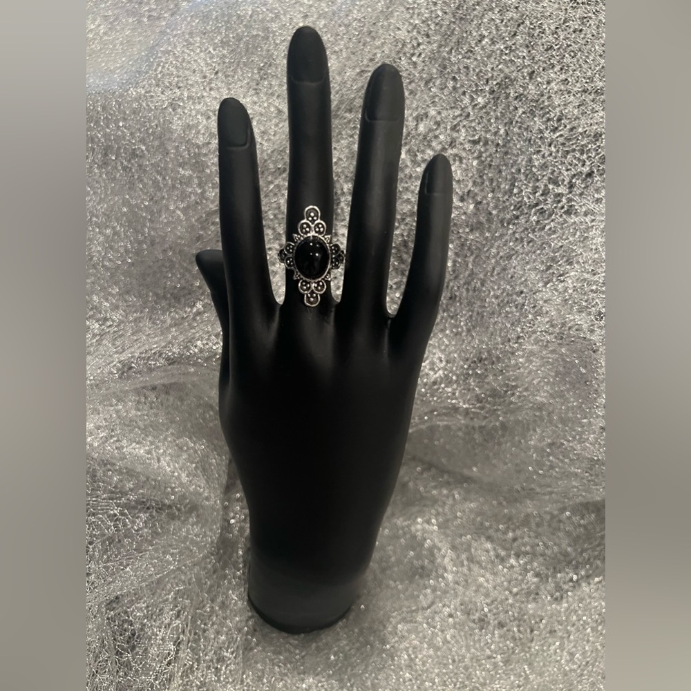 NEW: Elegant Vintage Stackable Style Finger Jewelry Decor